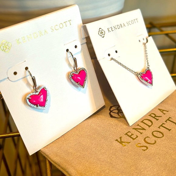 Kendra Scott Pink Heart Jewelry Set - Picture 2 of 6